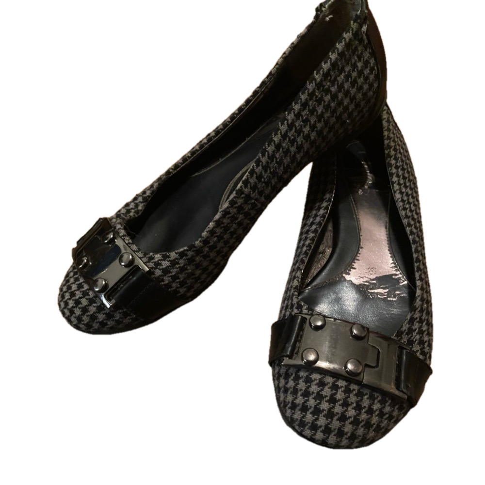 Solos Flats Size 9